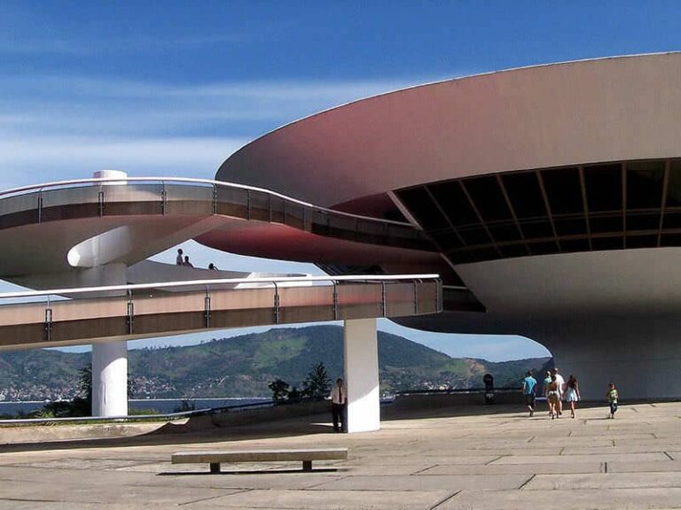 Bent Architecture